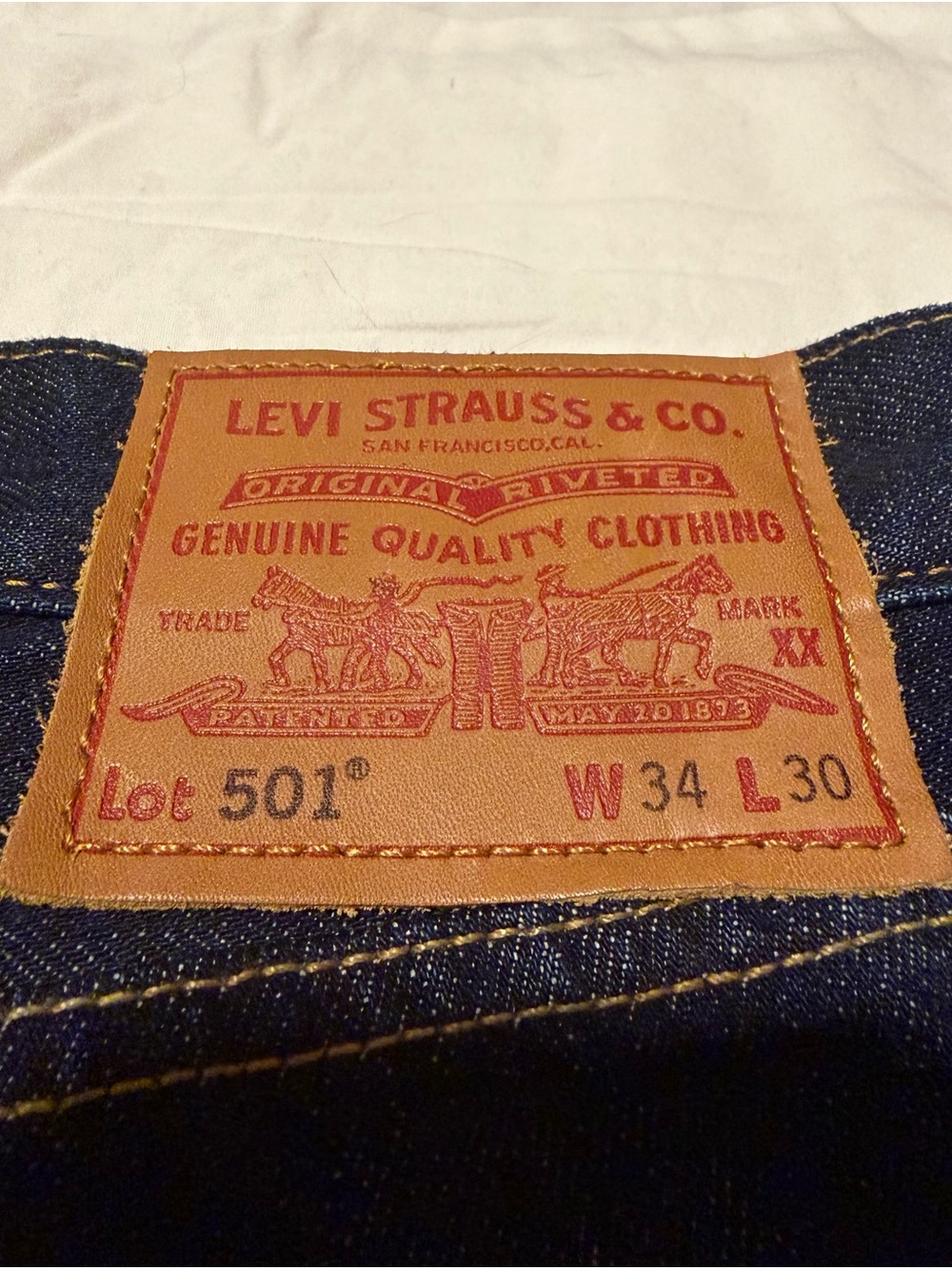 Levi's 501 Men's Dark Indigo 34x30 - Picture 6 of 6